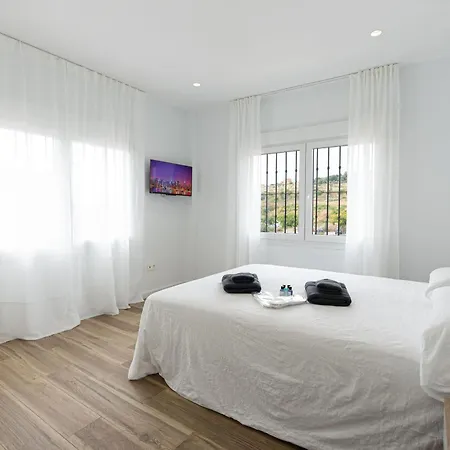 Solguest 4* إِستيبونا